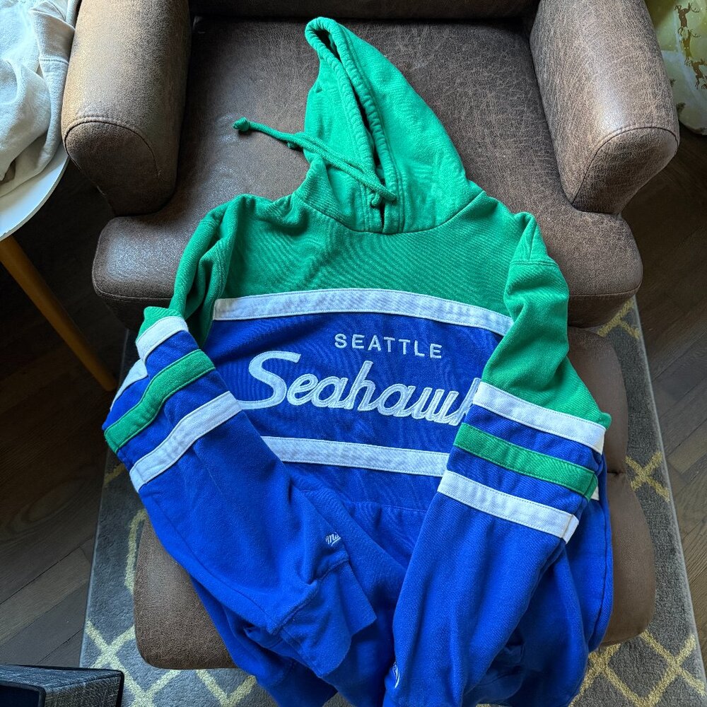 Mitchell & Ness THROWBACK Seattle Seahawk sweatsh… - image 1
